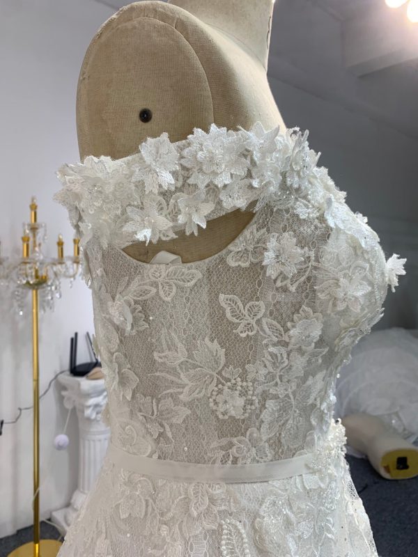 BYG#Y2308 HOT SALING LACE BEADING A-LINE WEDDING DRESS - Image 5