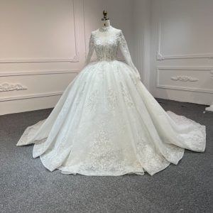 BYG # Z315 Long-sleeved sweetheart neckline, luxurious lace beading ball gown dress