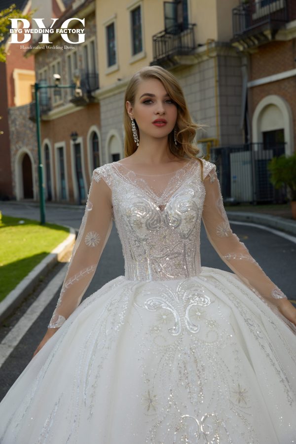 BYG #29781 royal dress long sleeves and long train - Image 3