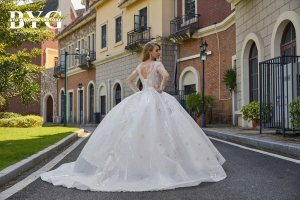 BYG #29781 royal dress long sleeves and long train - Image 4