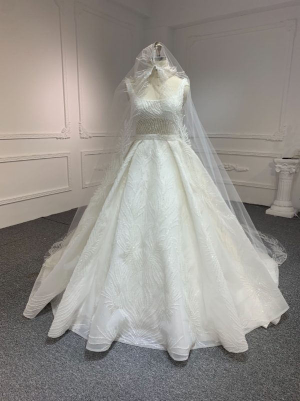 BYG23-40 Sleeveless feather dress + detachable skirt, luxurious beading