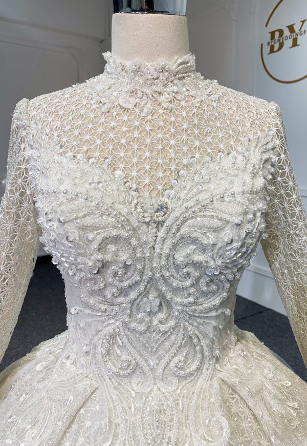Z050 Vintage Luxury Heavy Beading Ball Gown - Image 2