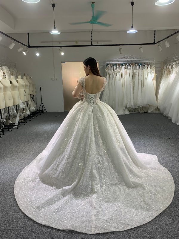 BYG luxury glitter long sleeves wedding dress - Image 3