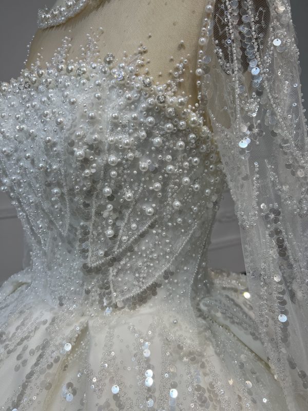 BYG-#Z301Long-sleeved hand-stitched pearl sequins large canopy long tail wedding dress - Image 5