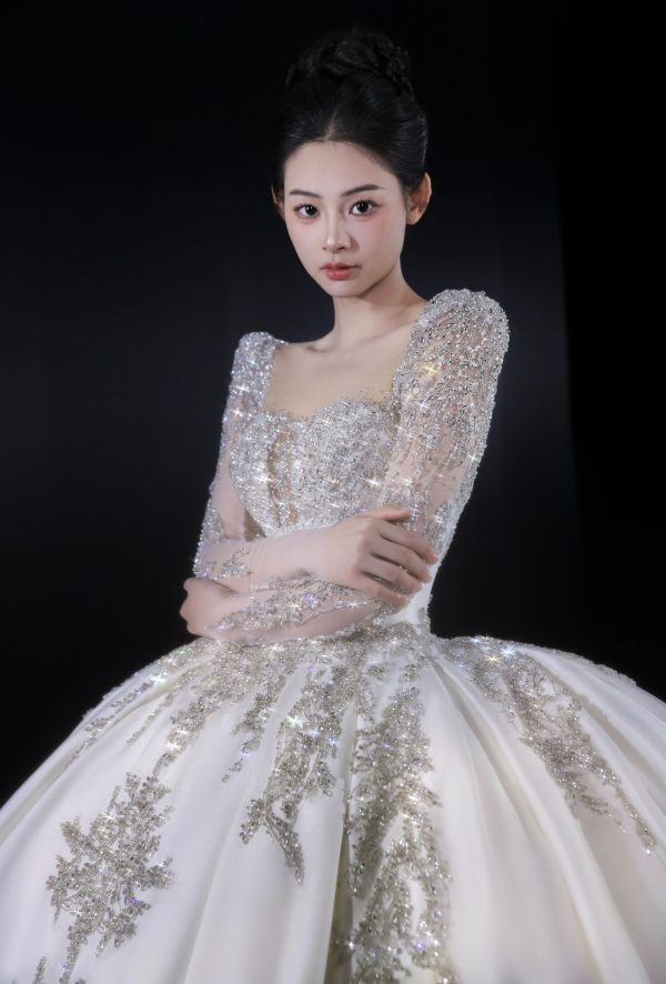 Lace Wedding Dress - Image 3