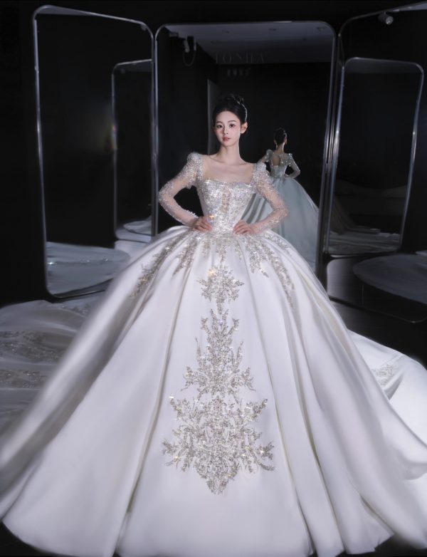 Lace Wedding Dress - Image 8