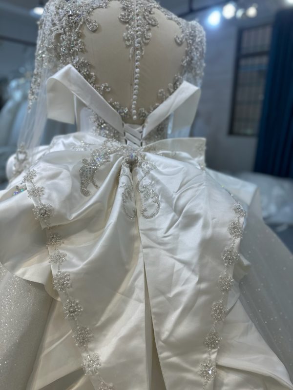 Mermaid Wedding Dress - Image 7