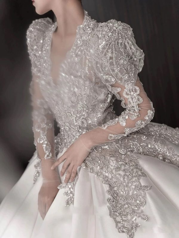 DIVINE03 new style wedding dress long sleeves chapel train bridal gown